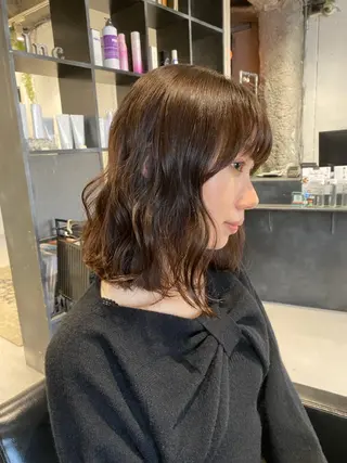 ミディアム パーマ ✂︎cadre✂︎ 🪶かまだれいし🪶のヘアスタイル