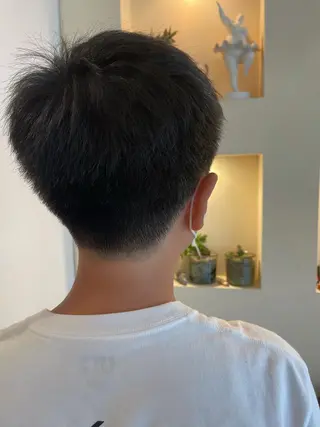 ショート EMBELLIR fleur【アンベリール フルー】所属・EMBELLIR マツナガカヨコのヘアスタイル