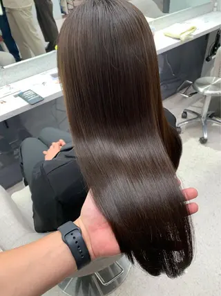 セミロング 小顔カット✨ 透明感カラーのヘアスタイル