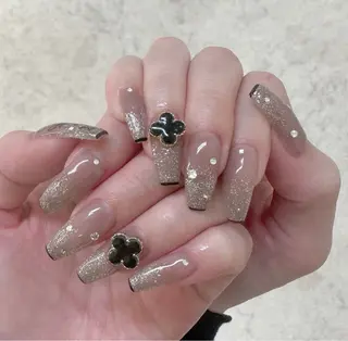 ネイル UniqueNail 長さだし専門店のネイルデザイン