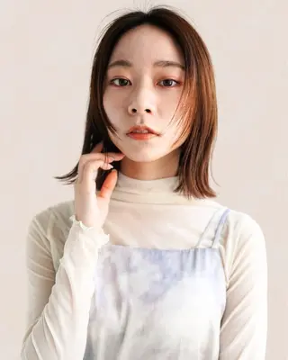 ミディアム カラー Joule 建山美友のヘアスタイル