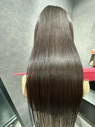 ロング 岩崎 恵実のヘアスタイル