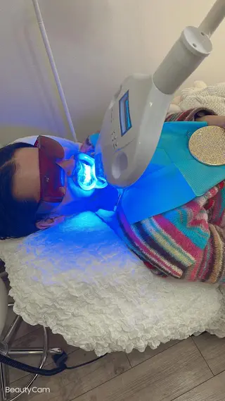 アモロッソ所属・アモロッソ 🐻Miiのマツエク・マツパデザイン