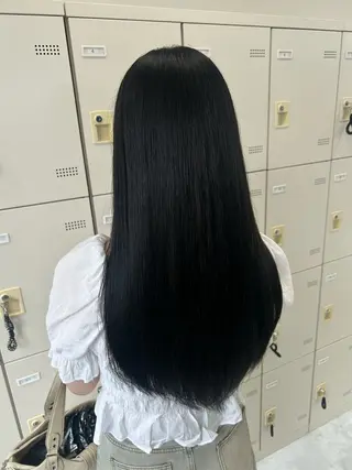 カラー 🩶niina 暗髪韓国系カラー🩶のヘアスタイル
