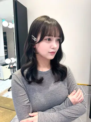 ロング カラー costes 今井芽依のヘアスタイル