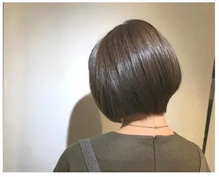 ショート カラー 寺山 佳貴のヘアスタイル