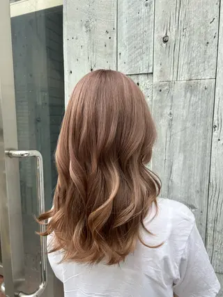 ロング カラー 岩田 ひよりのヘアスタイル