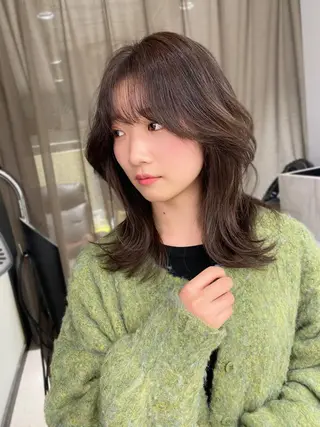 ミディアム 京都レイヤーカット/ 縮毛矯正/羽柴りくのマツエク・マツパデザイン