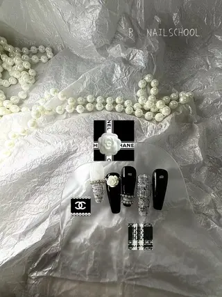 ネイル R nailsalon所属・Rネルサイン よ よのネイルデザイン