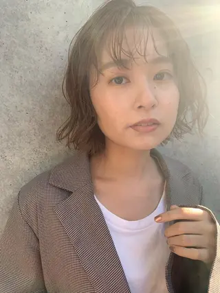 ミディアム カラー 顔周り/暗髪カラー /アベ マホのヘアスタイル