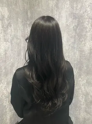 ロング カラー shiori/透明感 /顔周り/髪質改善のヘアスタイル