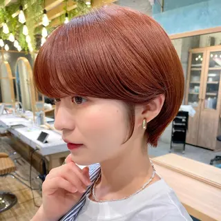 ショート カラー 小泉 葵のヘアスタイル