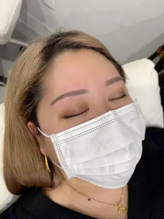 アイブロウ アイブロウサロン店長 🫧AMIの眉毛・アイブロウイメージ