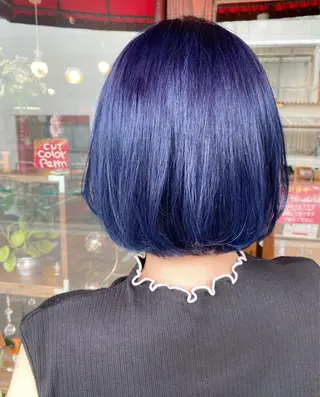 ショート カラー 玉木 育実のヘアスタイル
