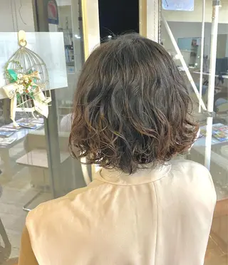 ミディアム パーマ ヘアー アンド フェイス Lien所属・橋口 千裕のヘアスタイル