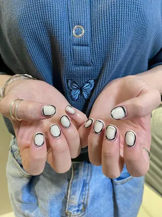 ネイル ✩*.ﾟ真粋 (maiki)⋆*✩のネイルデザイン