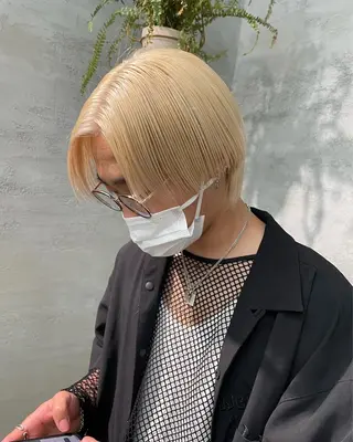 ショート カラー ハイトーン/ウルフ /レイヤー/坂野幸伸のヘアスタイル