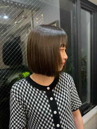 カラー ヒガシ サヨのヘアスタイル