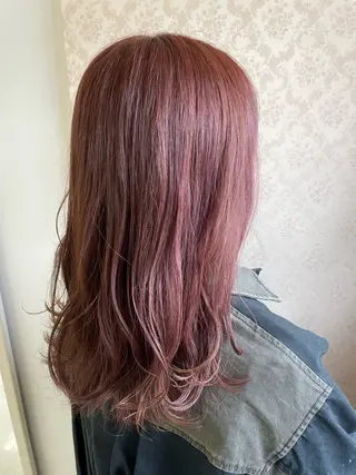 カラー ヒヨシ ルナのヘアスタイル