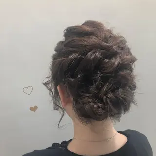 ミディアム カラー パーマ ヘアアレンジ apish aoyama所属・武 愛子の眉毛・アイブロウイメージ