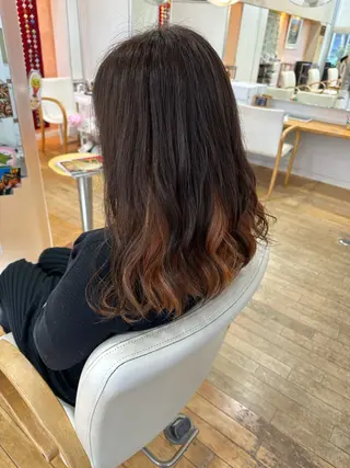 カラー 山本 瑠華のヘアスタイル