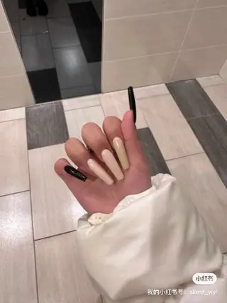 ネイル XIXI 🦁のネイルデザイン