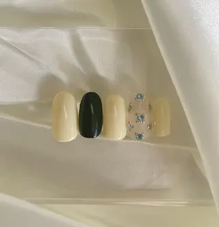 ネイル Me d'eau所属・Me d'eau Rinaのネイルデザイン