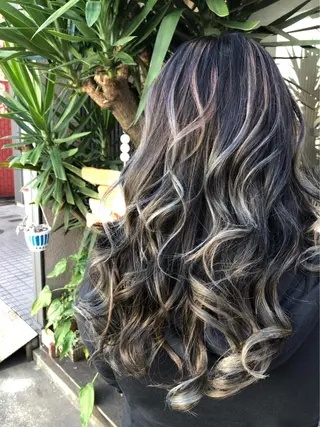 ロング カラー 玉木 育実のヘアスタイル