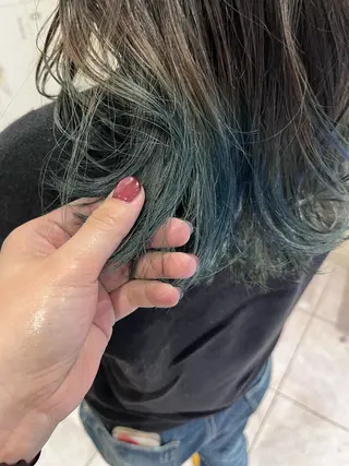 ミディアム 🐺ウルフ× ハイトーン🐺MOEのヘアスタイル