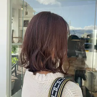 ミディアム 佐伯 真奈のヘアスタイル