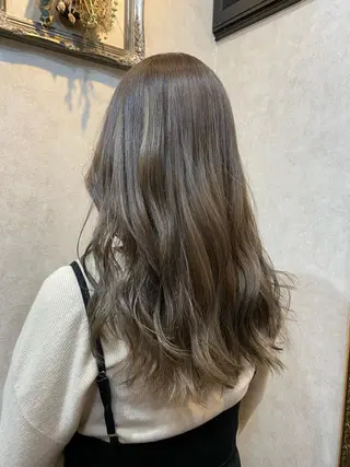 ロング カラー tomorrow所属・齊藤 萌香のヘアスタイル