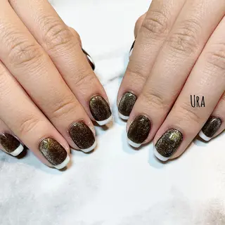 ネイル UrakoNail 《nail》のネイルデザイン