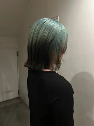 ショート カラー hen所属・心斎橋/レイヤー/ ブリーチ/モエのヘアスタイル