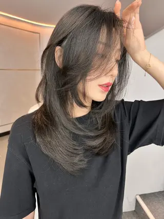 ロング カラー 🇨🇳ワンホンヘア 下田鉄也のヘアスタイル