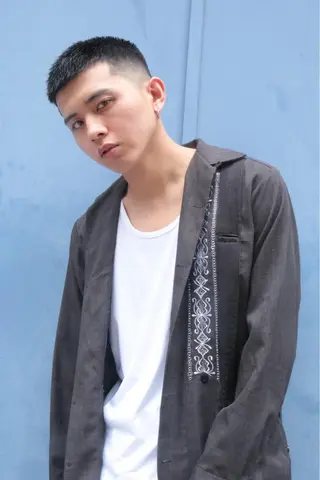 ショート カラー パーマ メンズ 平内 賢人のヘアスタイル