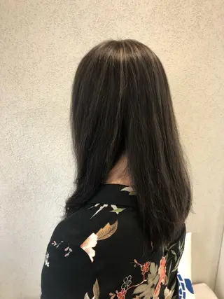 ロング カラー 阿部 美咲のヘアスタイル
