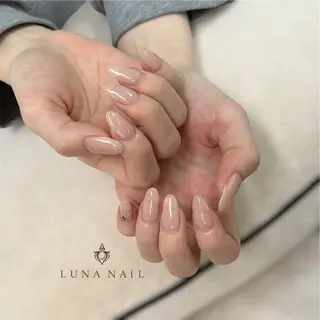 ネイル アトリエ　ミモザ所属・いまむら あかりのネイルデザイン