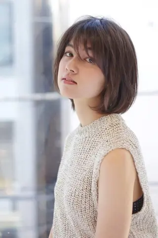 ミディアム 宮内 真乃のヘアスタイル