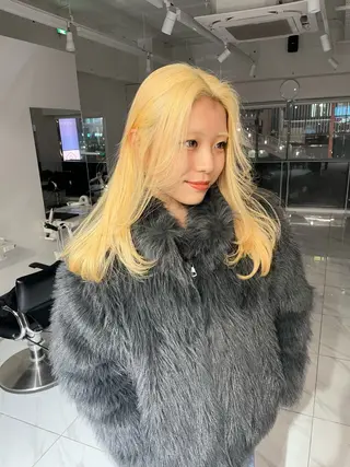 ロング カラー サワイ ユイのヘアスタイル