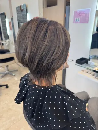 ミディアム 平井 沙希のヘアスタイル