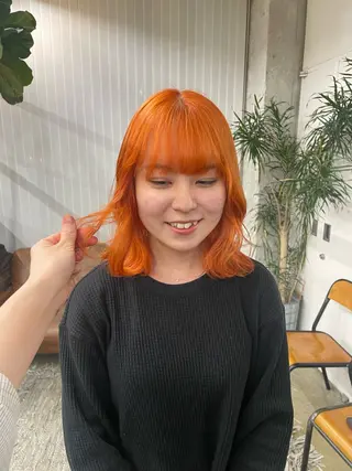 ミディアム 鈴木瑛里／ブロンド ベージュ／男女のヘアスタイル