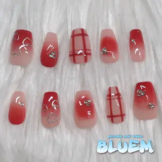 ネイル BLUEM所属・BLUEM さやかのネイルデザイン