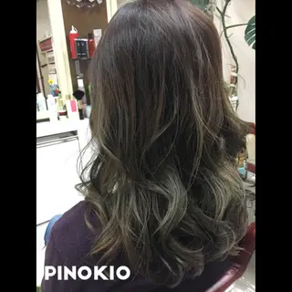 ロング カラー ストウ ナナエのヘアスタイル