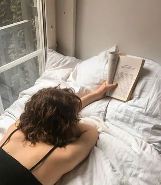 ミディアム パーマ atelier doux dimanche（アトリエ・ドゥー・ディマンシュ）所属・Fukamiレイヤー 透明感カラーのヘアスタイル