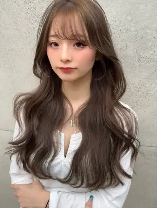 ロング ❤️ブリーチなし💚 ダブルカラー平野実花のヘアスタイル