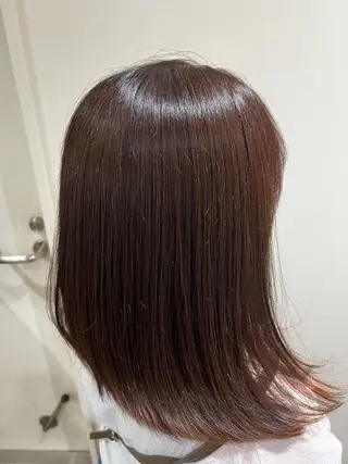 ミディアム カラー 徳浜 睦希のヘアスタイル