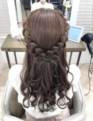ロング ヘアアレンジ ヘアアレンジ/暖色/ ハイトーン/🌼歩花のヘアスタイル