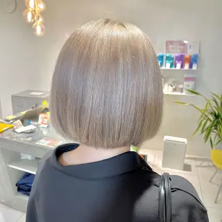 ショート カラー 由比藤理子 ブリーチカラー🌈のヘアスタイル