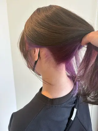 ミディアム 西田 朋華のヘアスタイル
