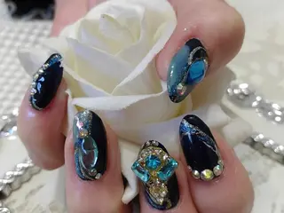 ネイル エステとネイル ローズコンフォートのネイルデザイン